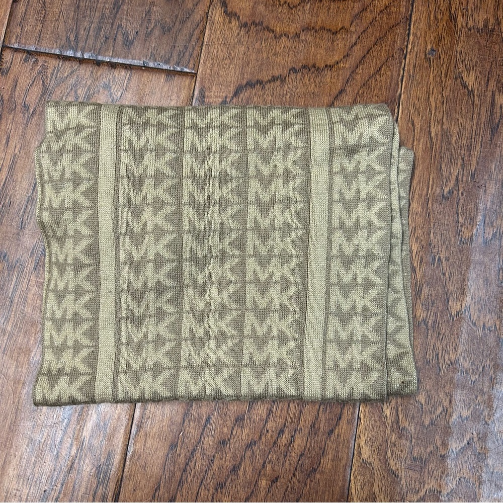 MICHAEL Michael Kors‎ Gold Knit Scarf
